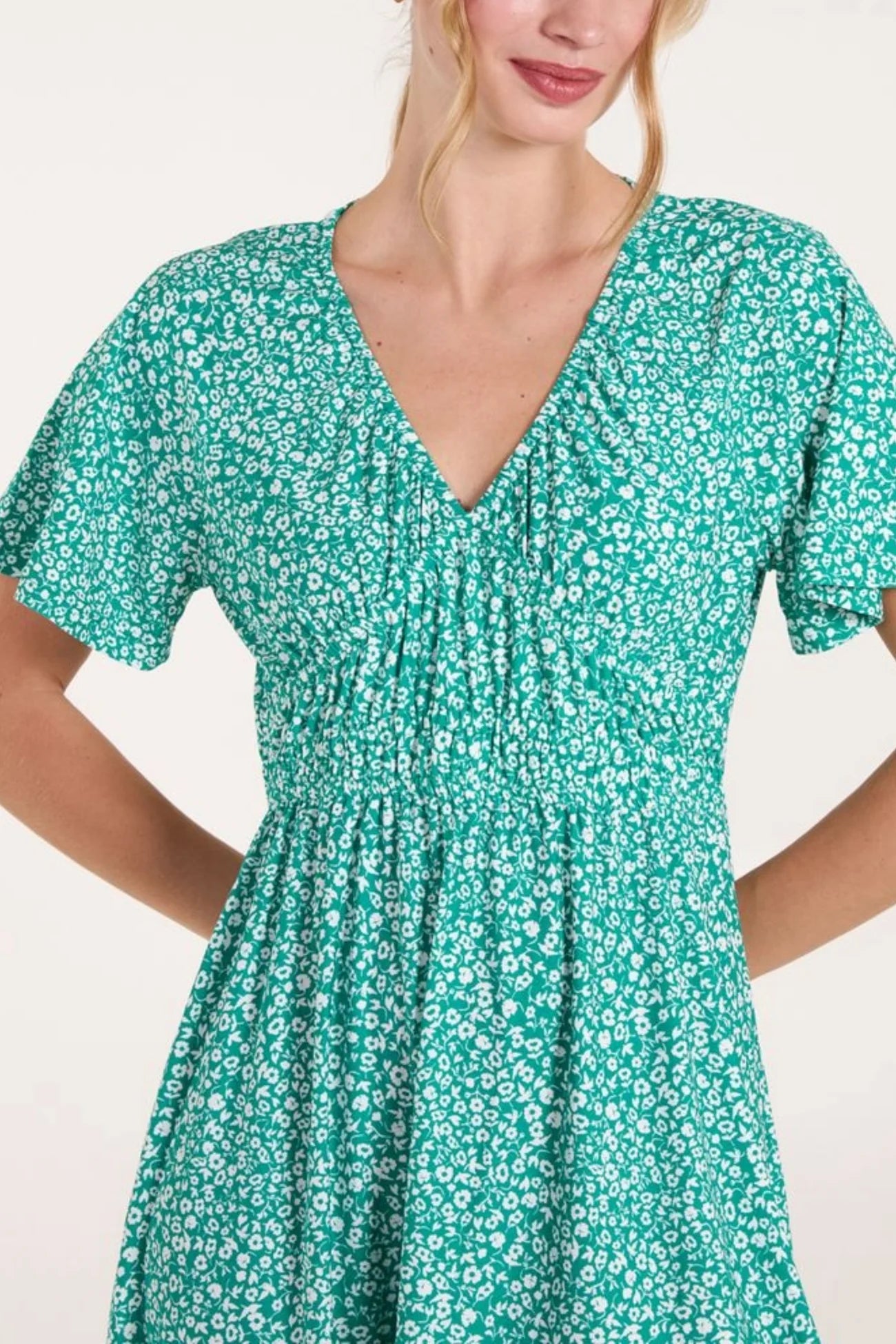 Ditsy Floral V-Neck Shirred Dress in Green